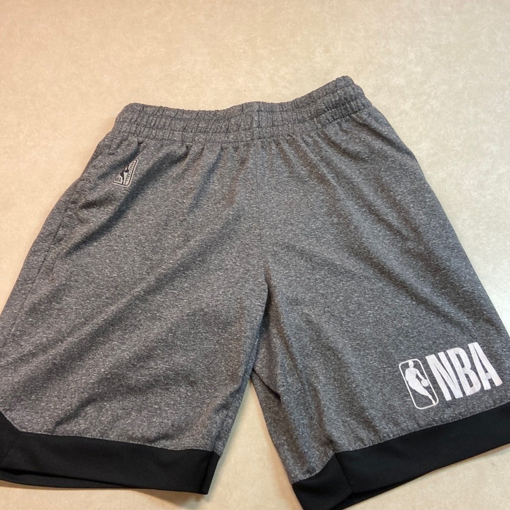 NBA Athletic Basketball Shorts M(10-12)